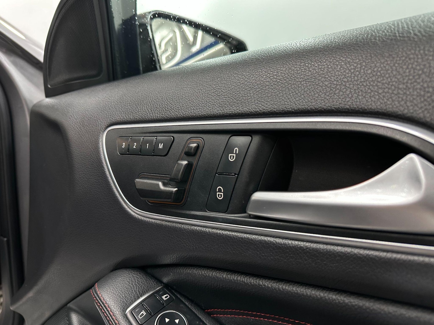 Used Mercedes-Benz A-Class 2015 for sale - 76549876: Photo 24