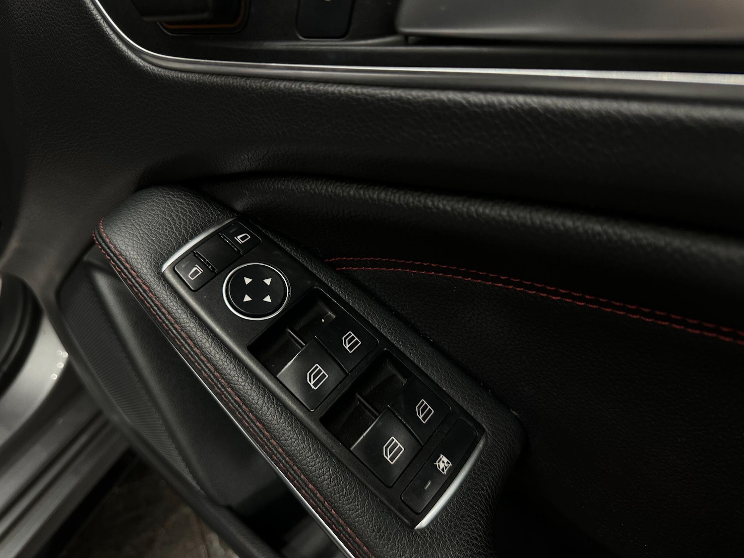 Used Mercedes-Benz A-Class 2015 for sale - 76549876: Photo 26