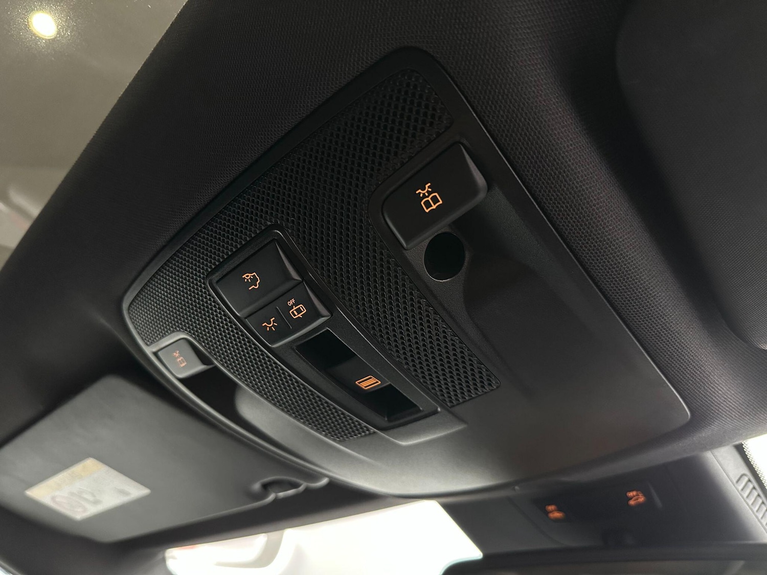 Used Mercedes-Benz A-Class 2015 for sale - 76549876: Photo 29