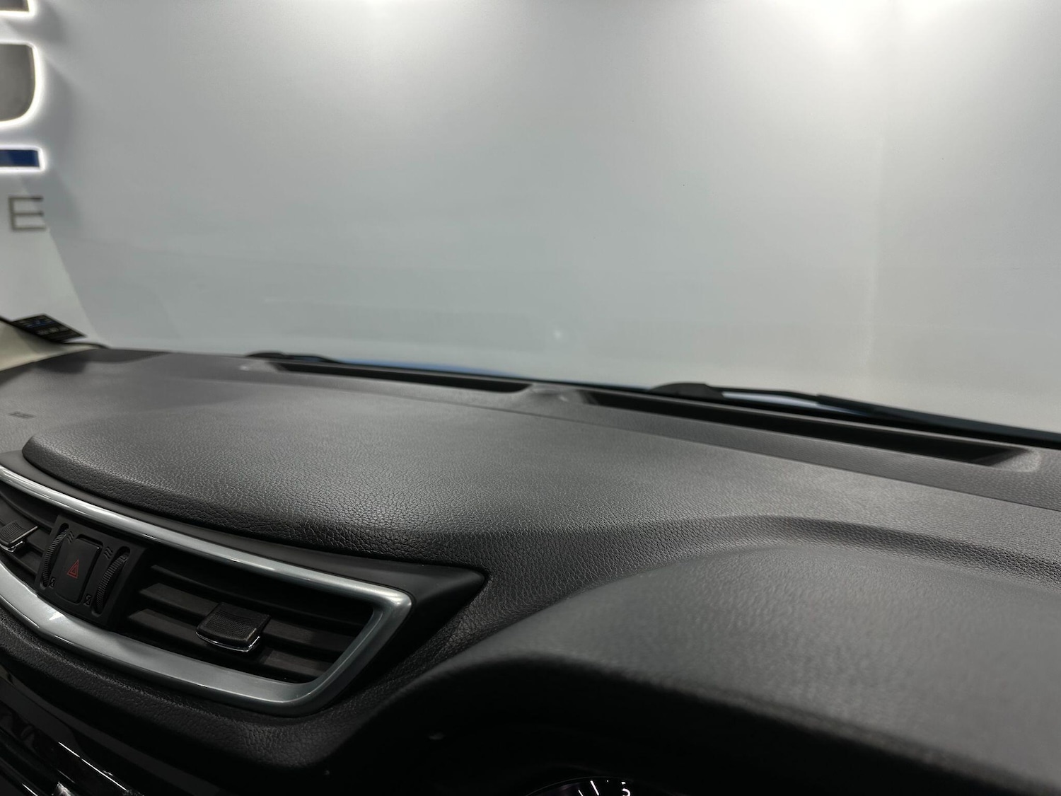 Used Nissan Qashqai 2017 for sale - 76667019: Photo 31