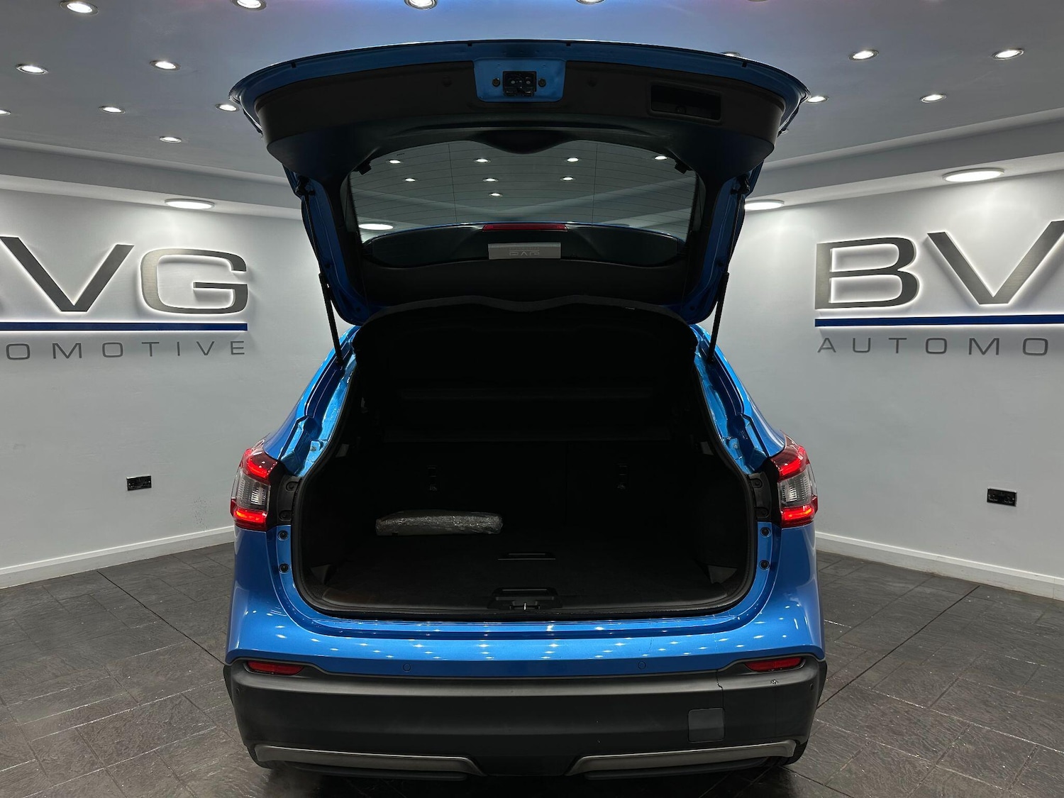 Used Nissan Qashqai 2017 for sale - 76667019: Photo 60