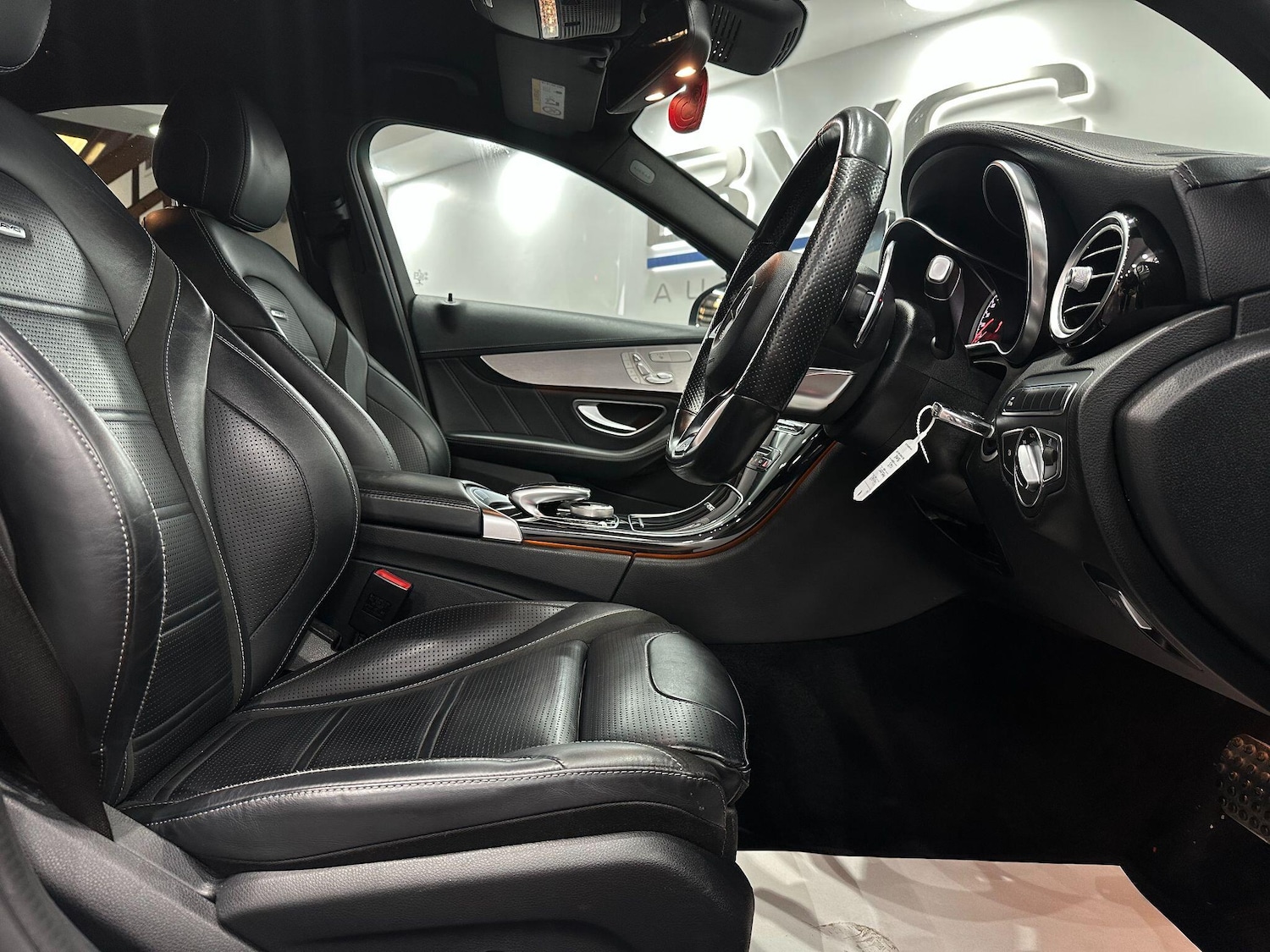 Used Mercedes-Benz C Class 2018 for sale - 76512023: Photo 24