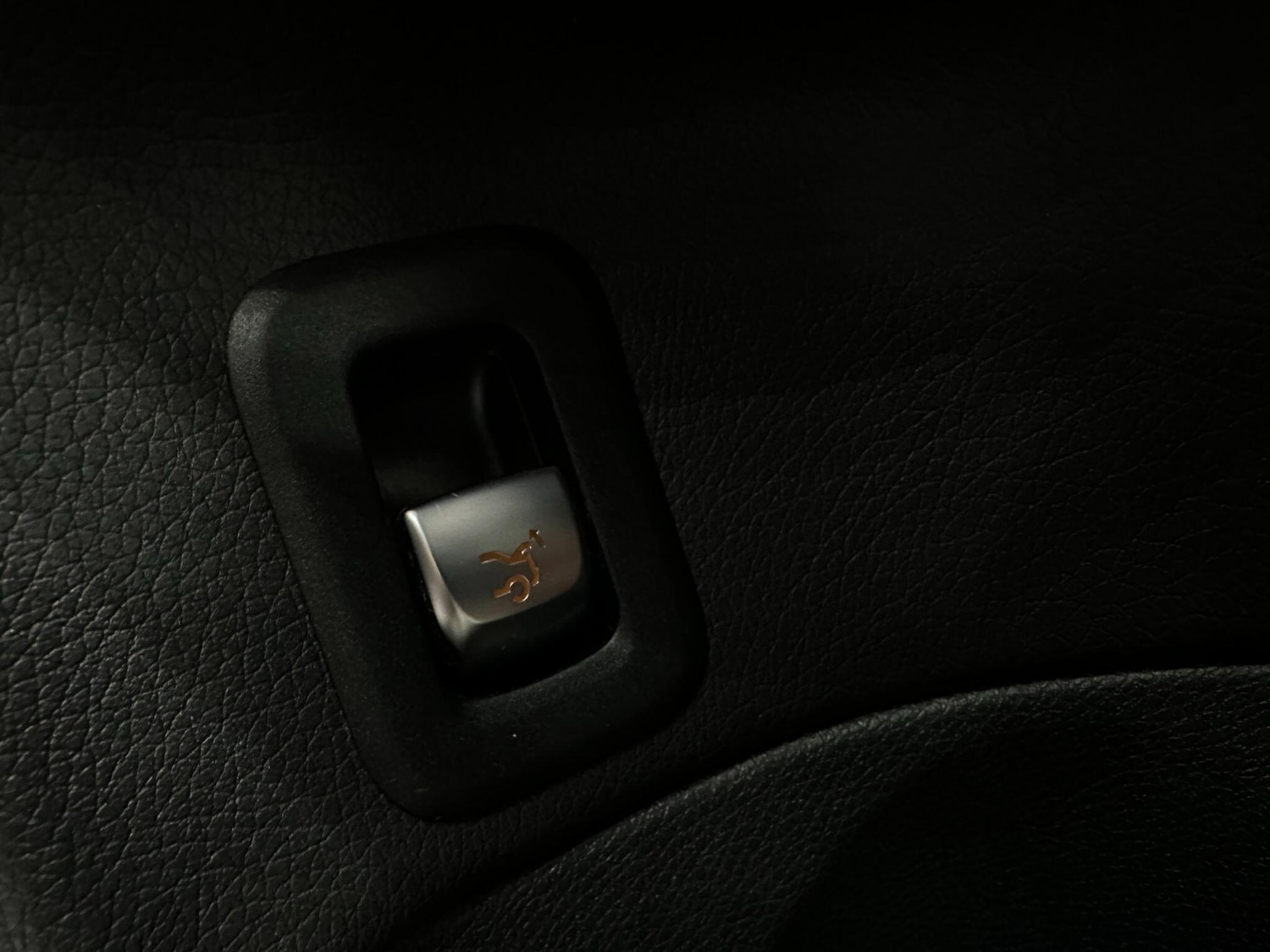 Used Mercedes-Benz C Class 2018 for sale - 76512023: Photo 30