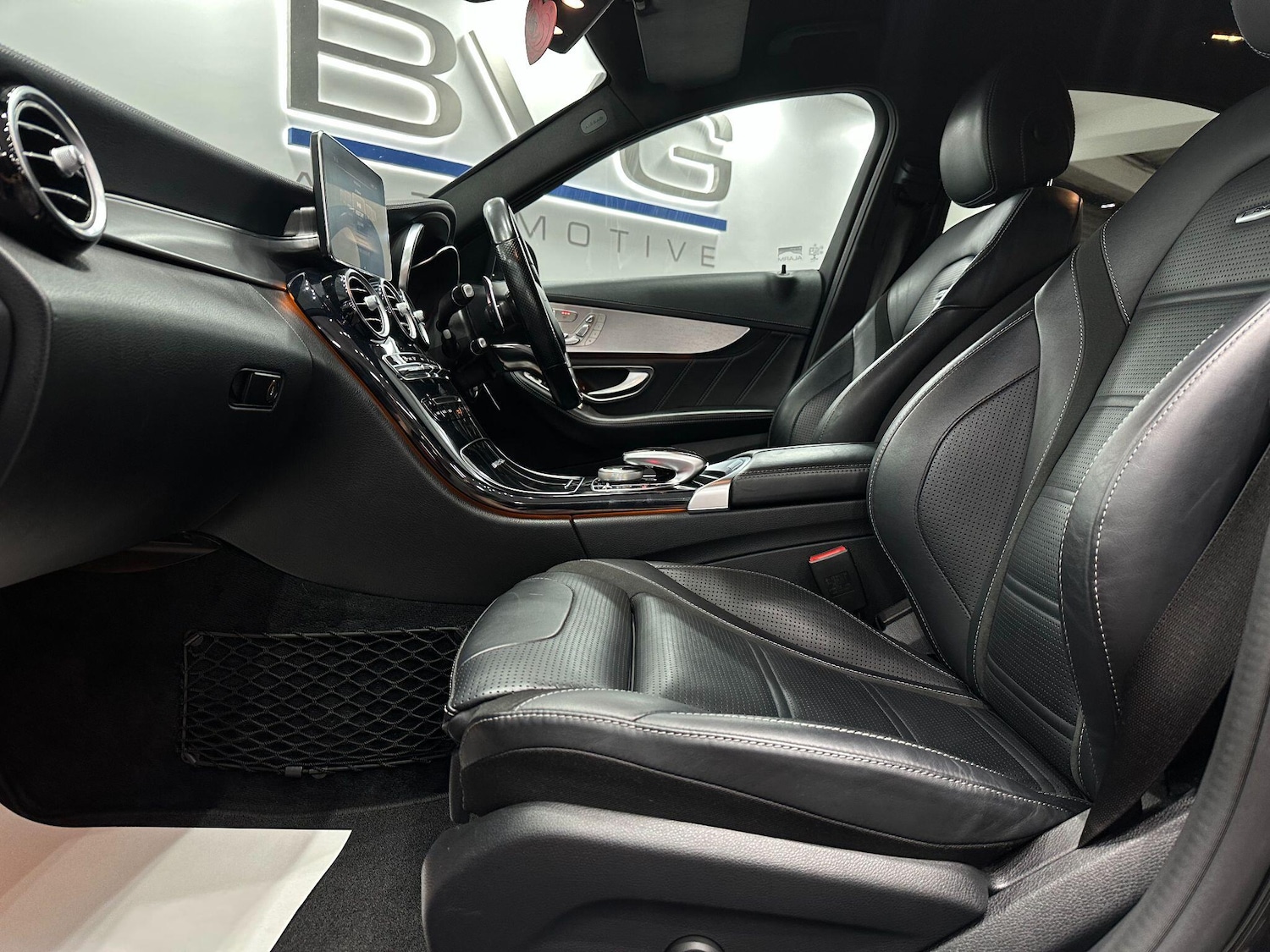 Used Mercedes-Benz C Class 2018 for sale - 76512023: Photo 62