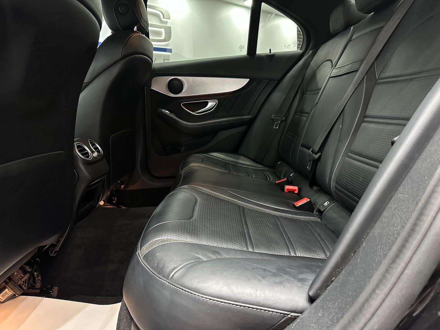 Used Mercedes-Benz C Class 2018 for sale - 76512023: Photo 65