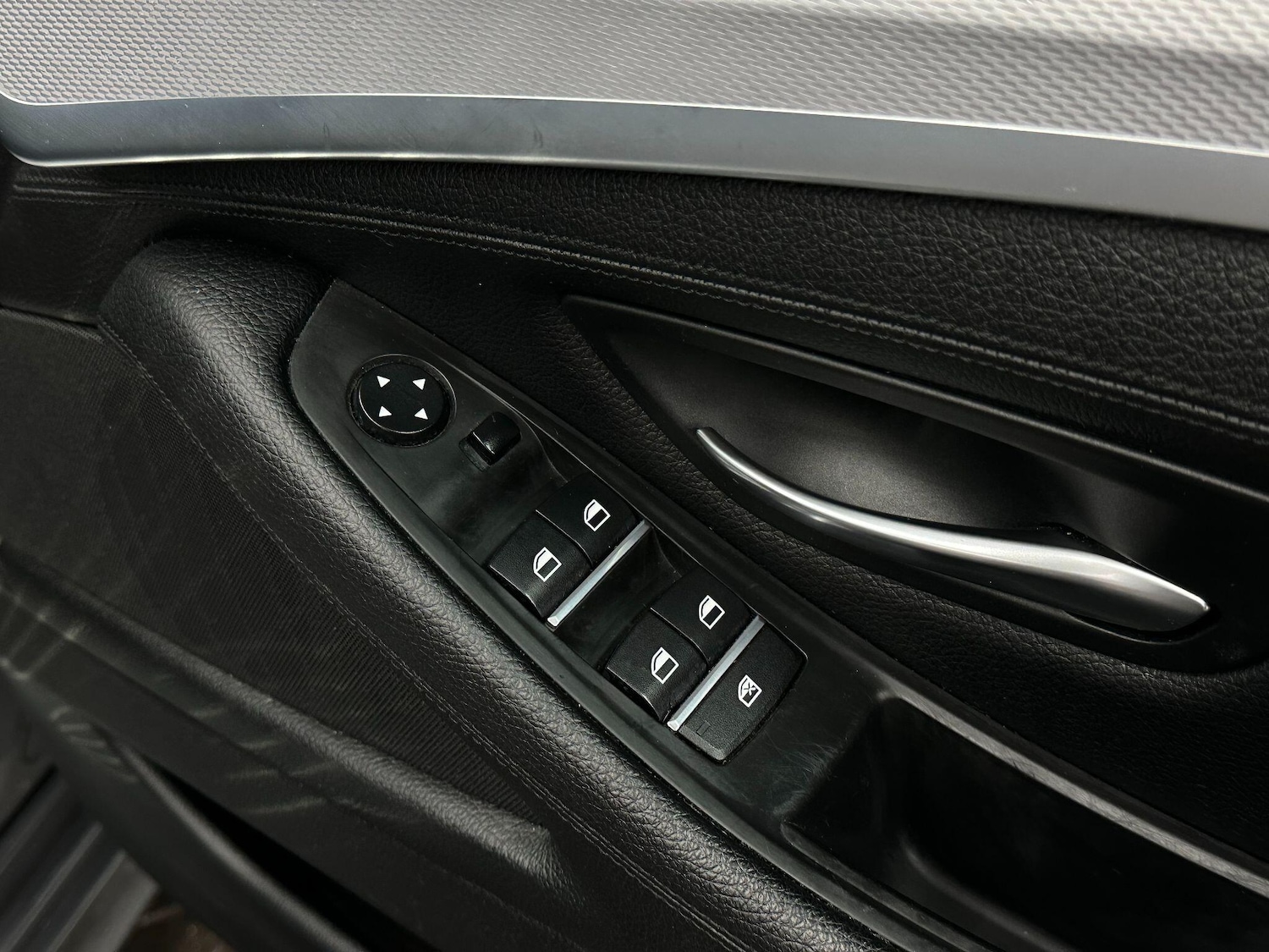 Used BMW 5 Series 2017 for sale - 76702317: Photo 31