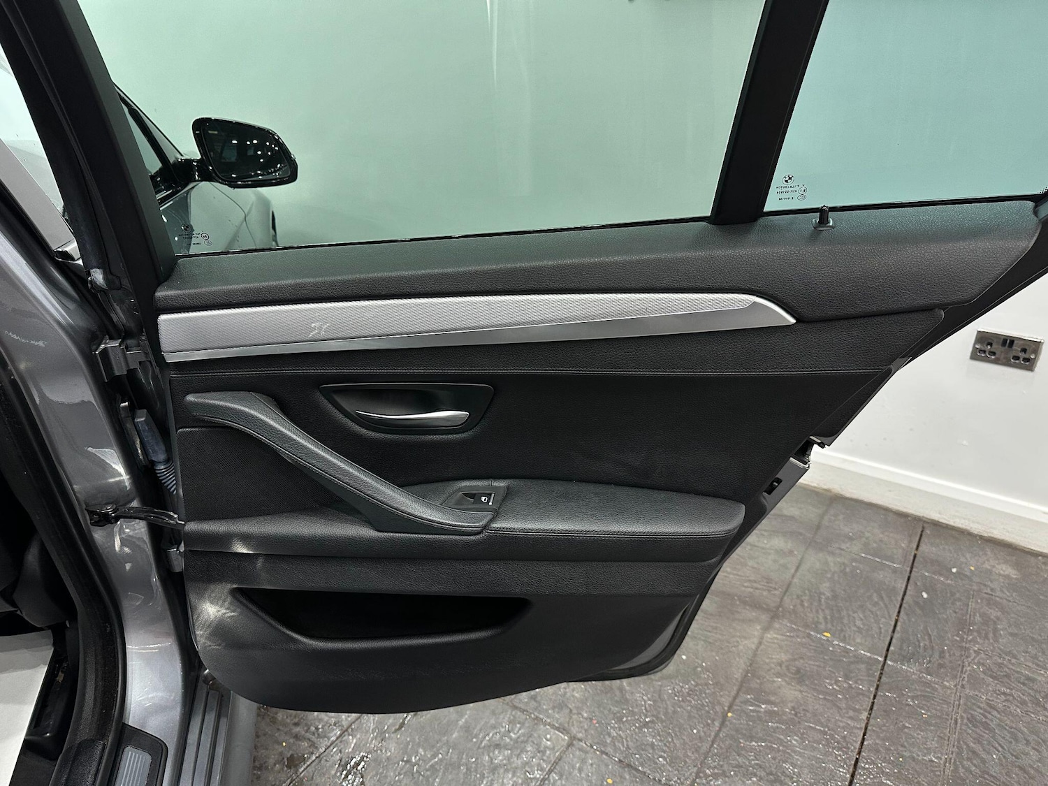 Used BMW 5 Series 2017 for sale - 76702317: Photo 56