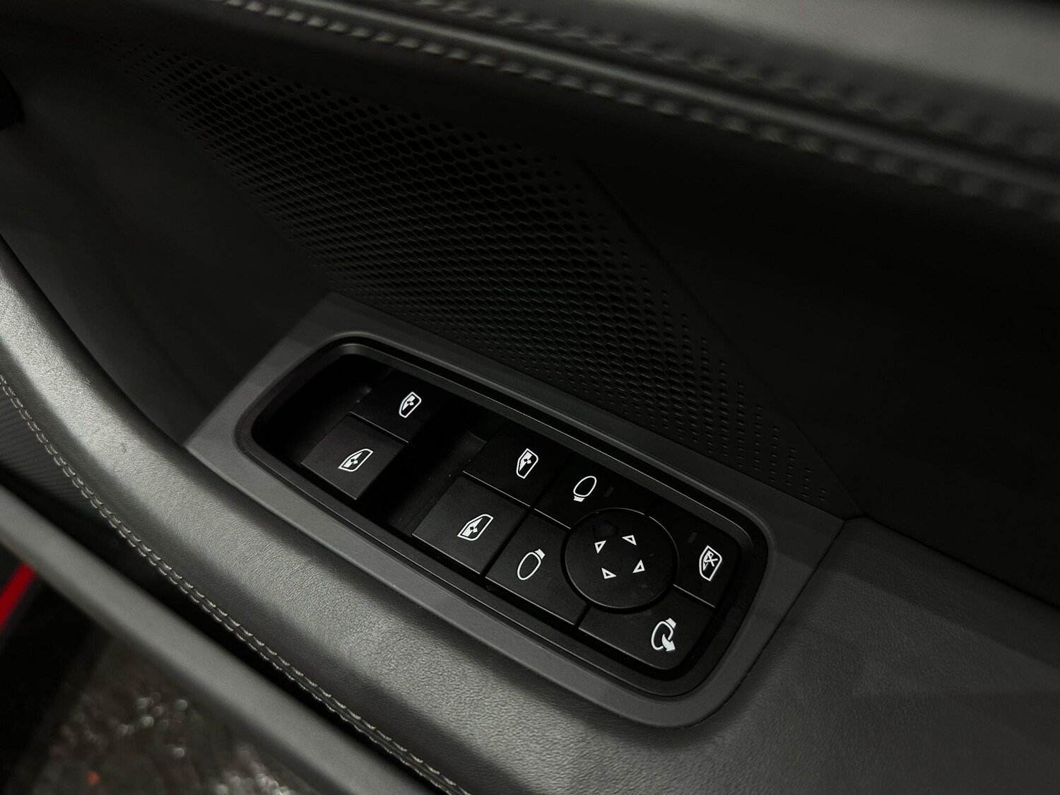 Used Porsche Taycan 2021 for sale - 76424416: Photo 36