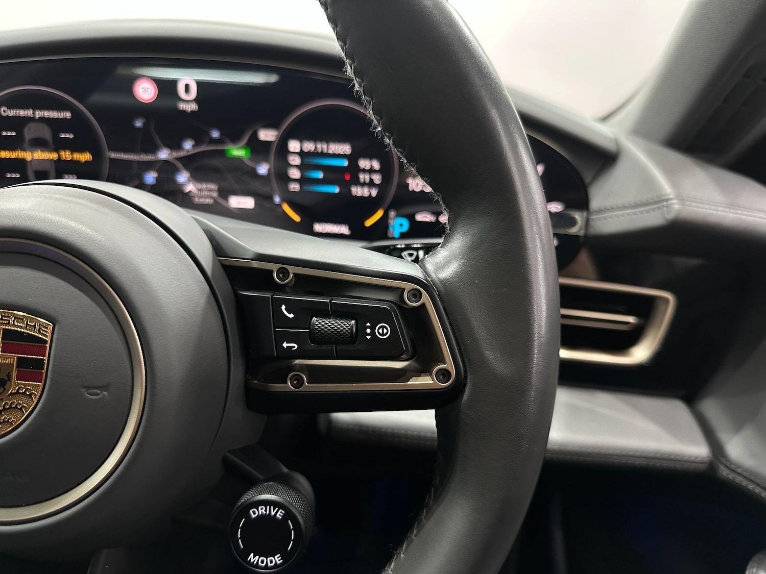 Used Porsche Taycan 2021 for sale - 76424416: Photo 74