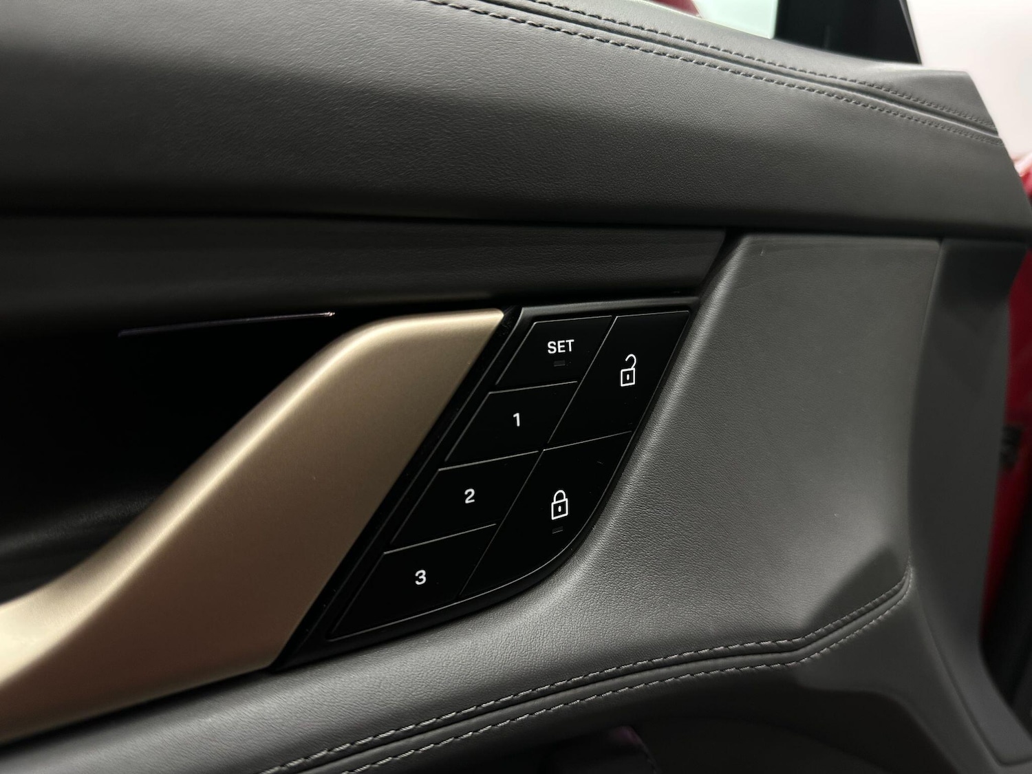 Used Porsche Taycan 2021 for sale - 76424416: Photo 81