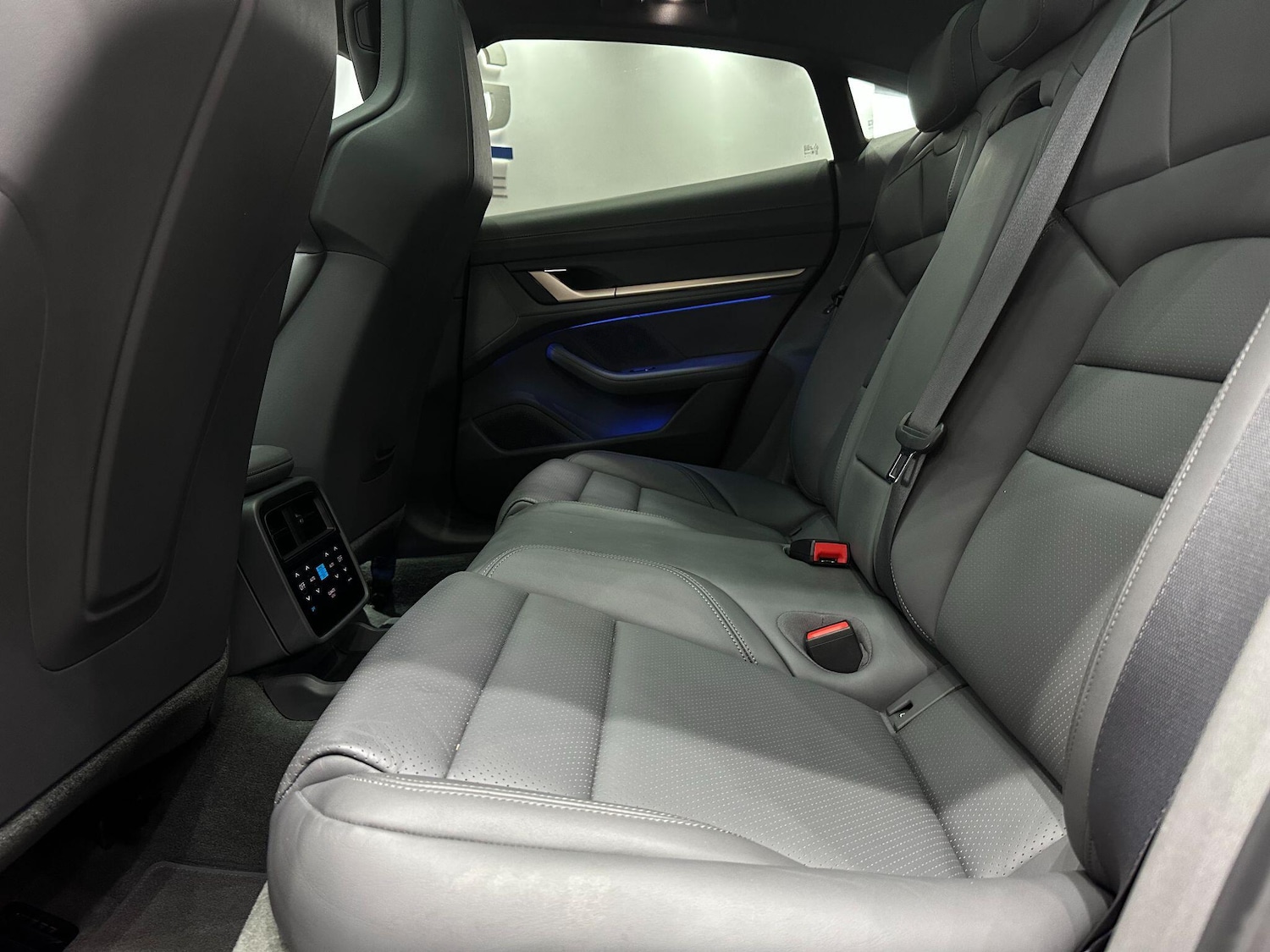 Used Porsche Taycan 2021 for sale - 76424416: Photo 86