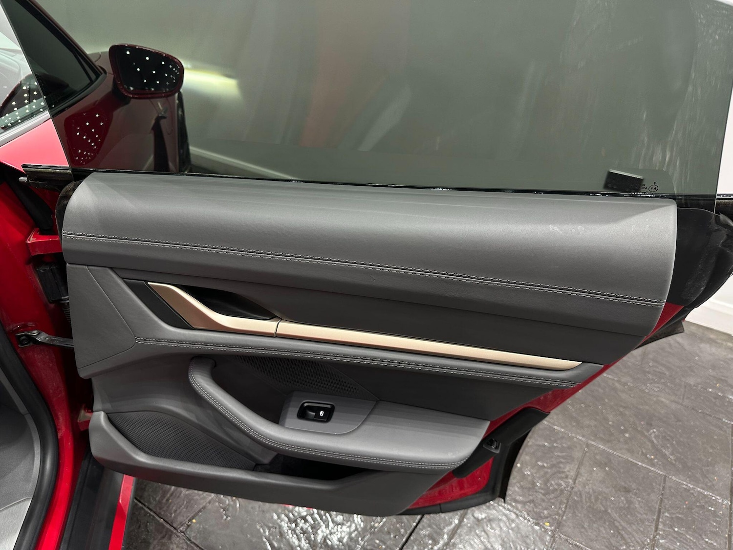 Used Porsche Taycan 2021 for sale - 76424416: Photo 88