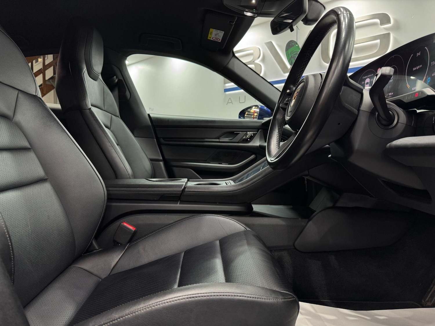 Used Porsche Taycan 2020 for sale - 78135576: Photo 33