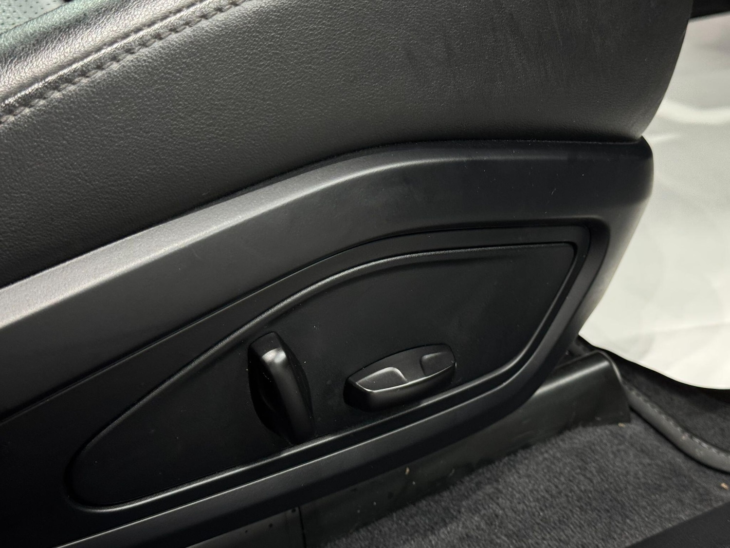 Used Porsche Taycan 2020 for sale - 78135576: Photo 34