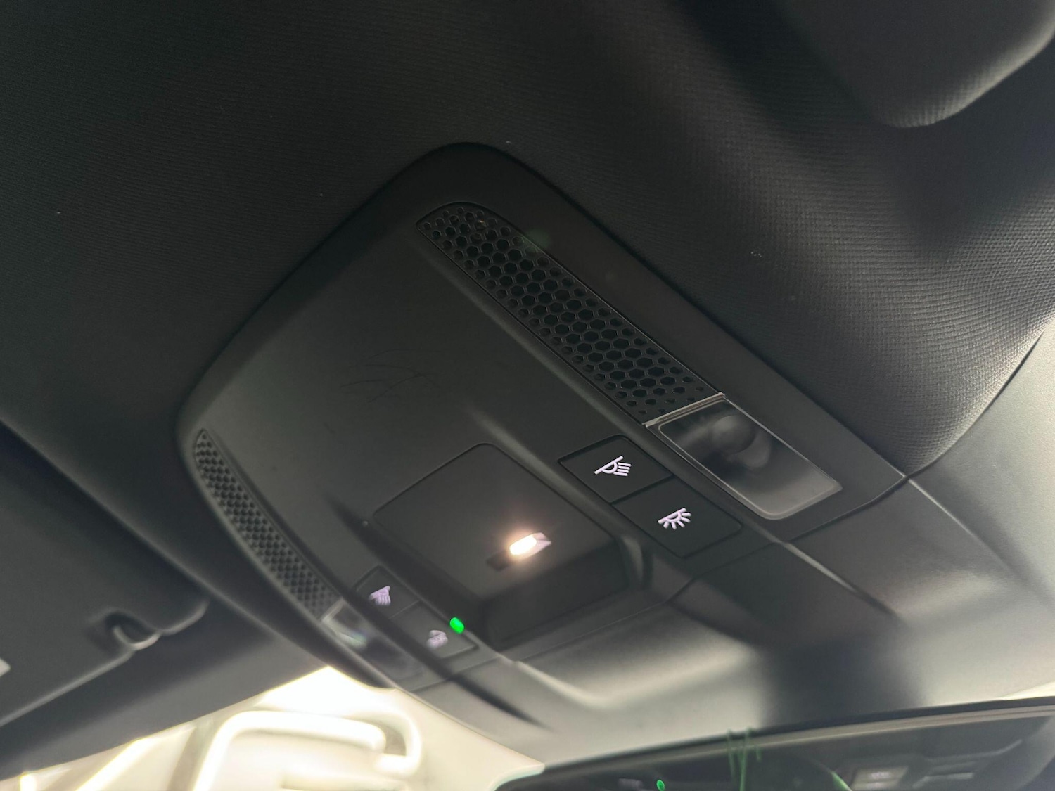 Used Porsche Taycan 2020 for sale - 78135576: Photo 38