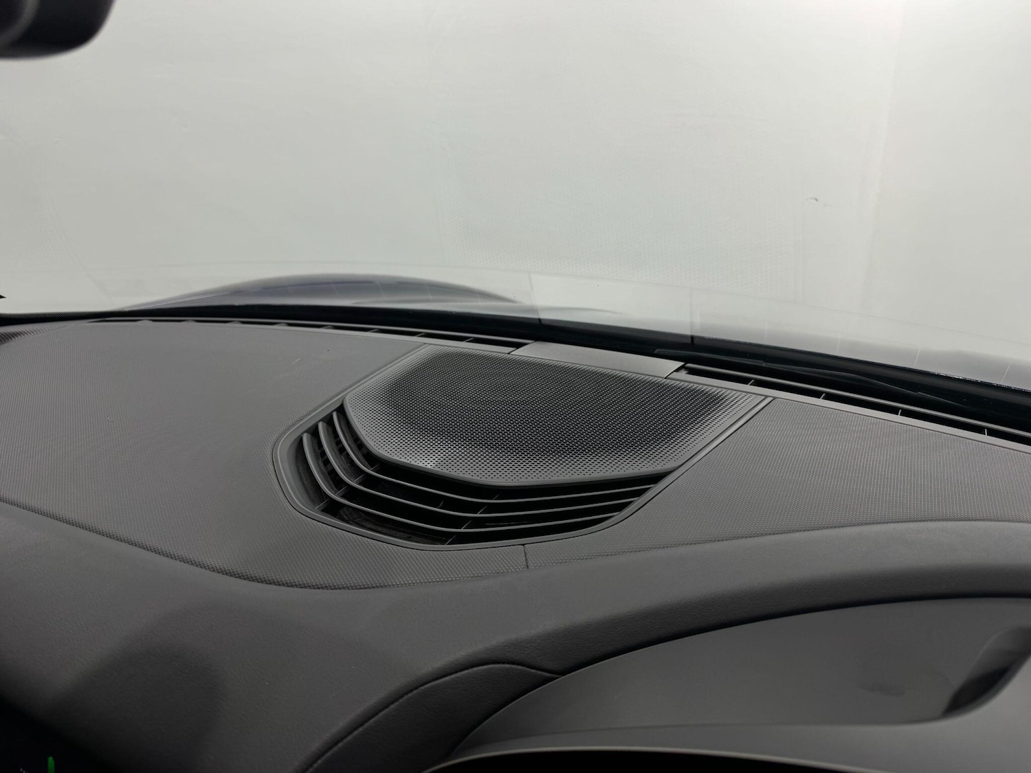 Used Porsche Taycan 2020 for sale - 78135576: Photo 39