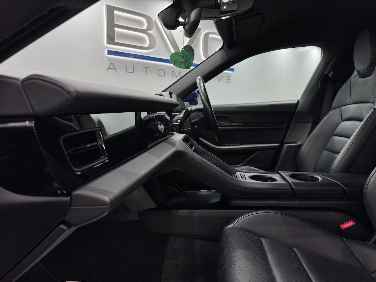 Used Porsche Taycan 2020 for sale - 78135576: Photo 62