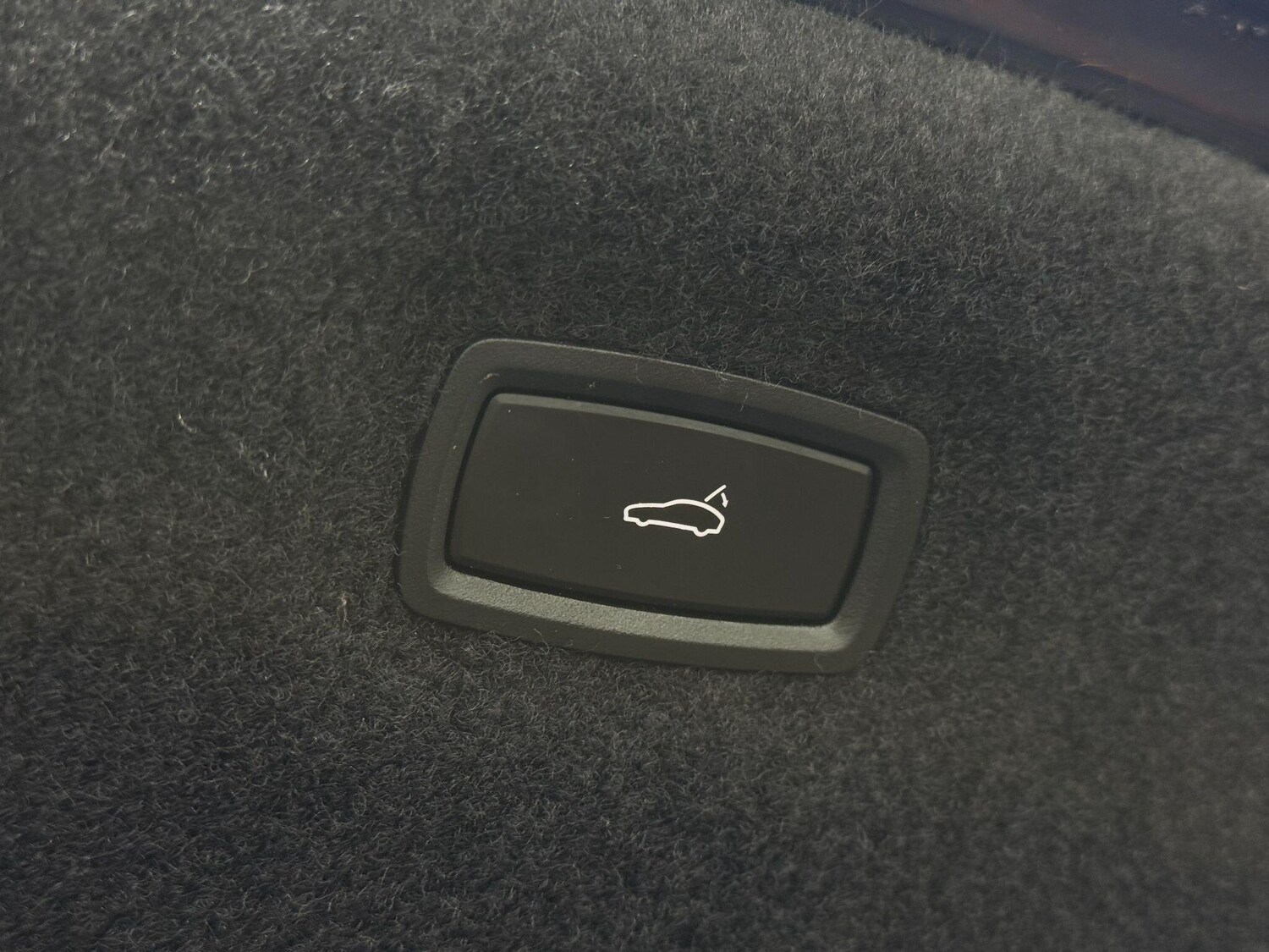 Used Porsche Taycan 2020 for sale - 78135576: Photo 70