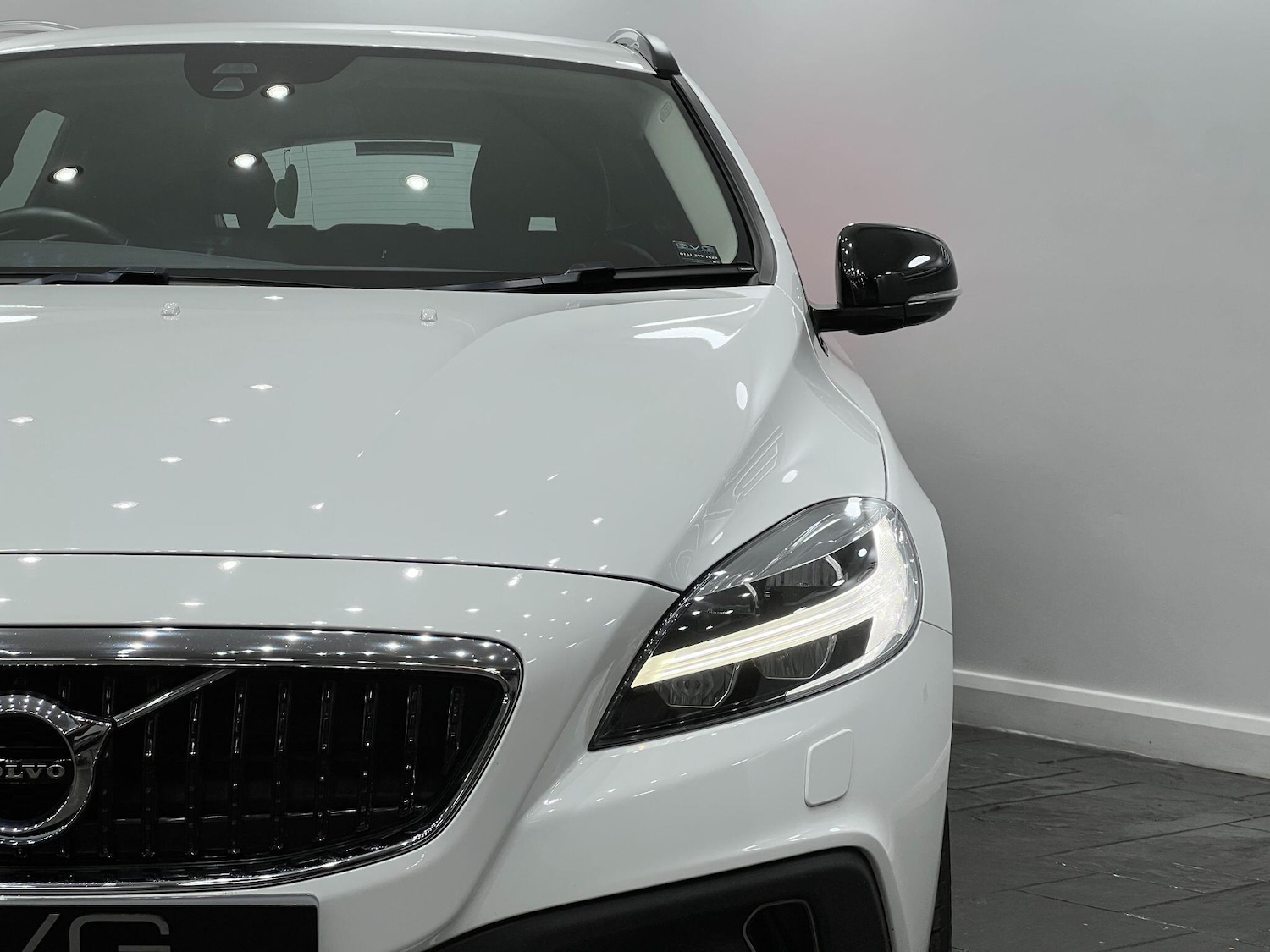 Used Volvo V40 2017 for sale - 76136957: Photo 17