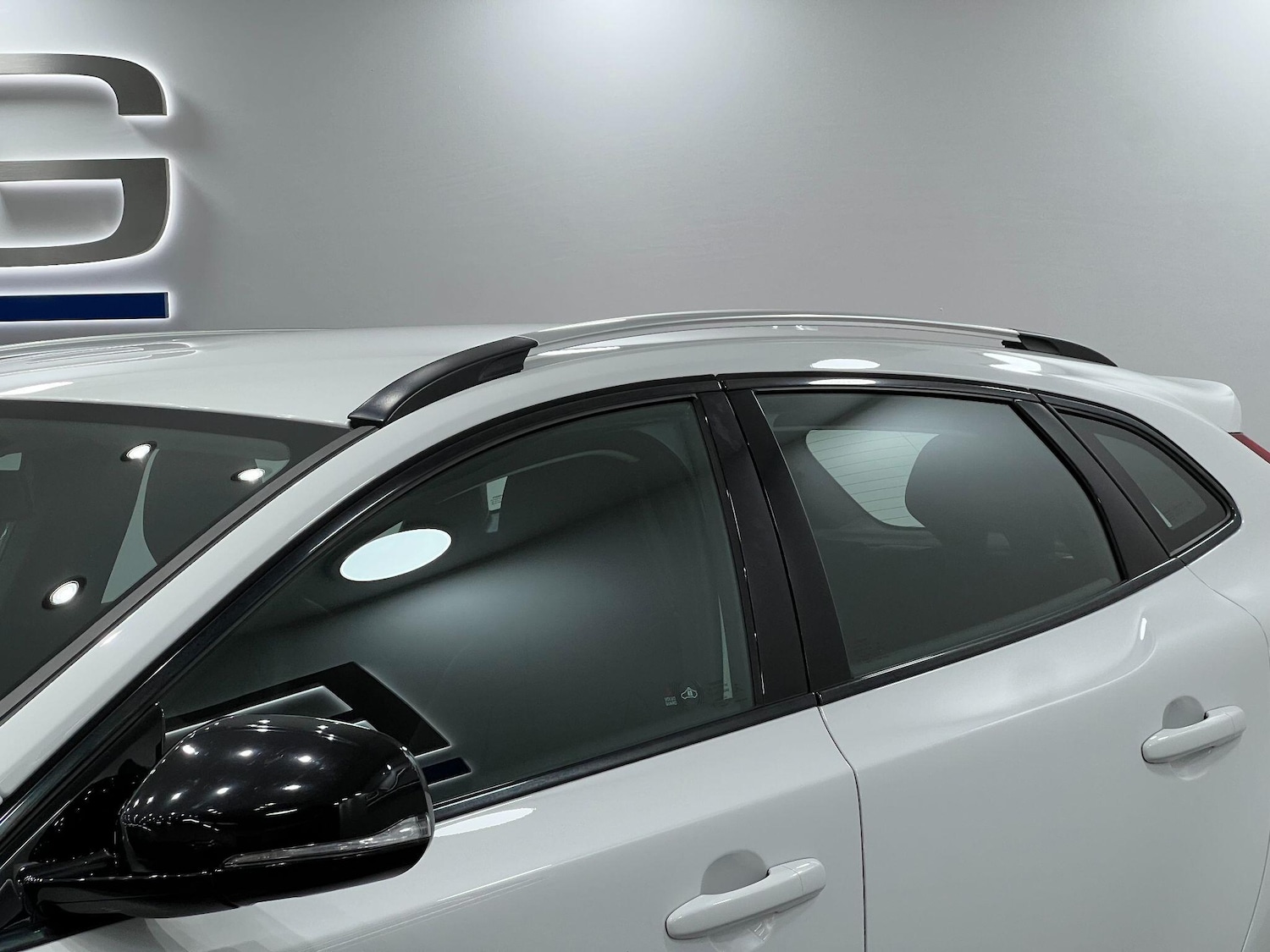 Used Volvo V40 2017 for sale - 76136957: Photo 18