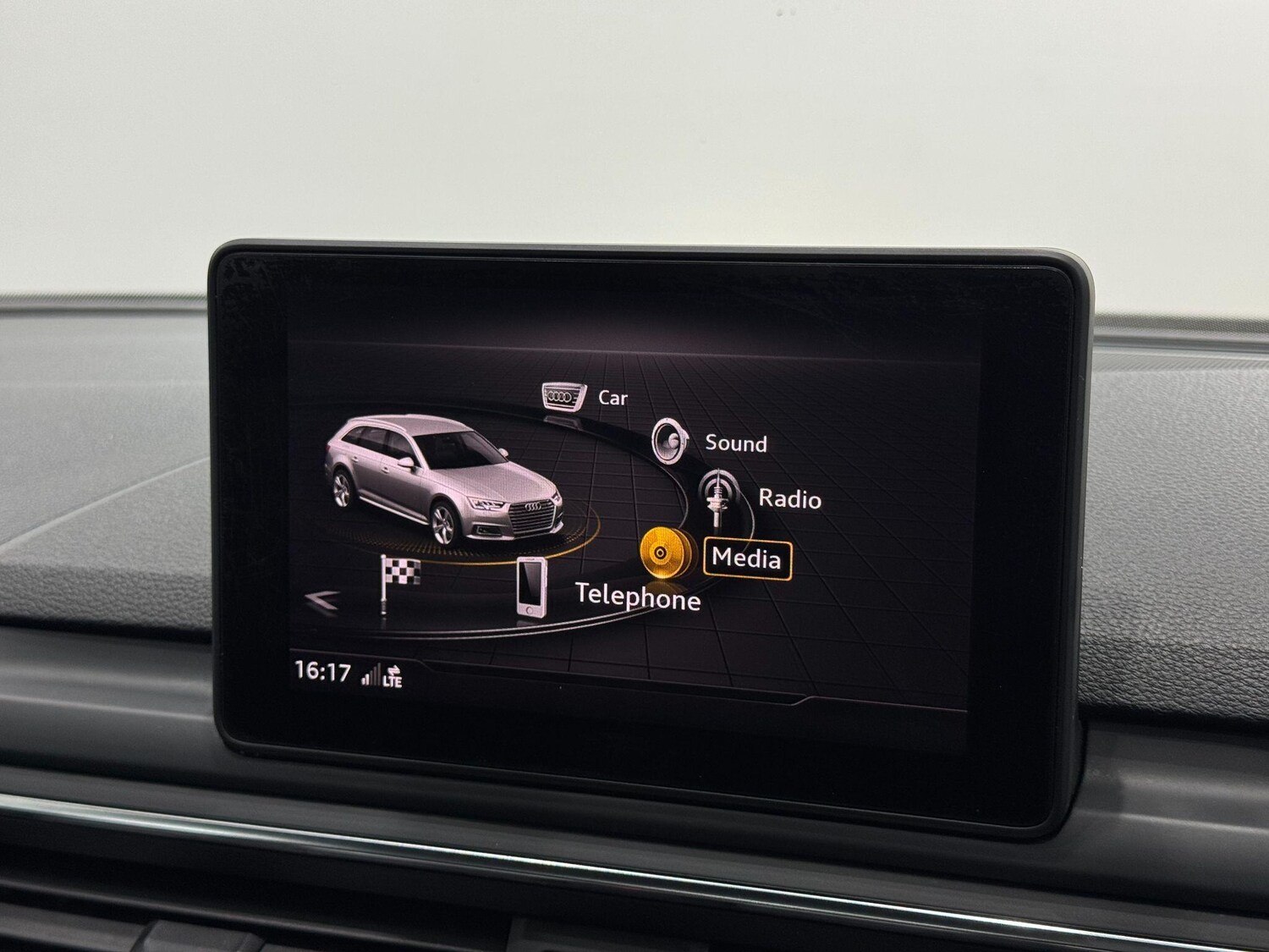 Used Audi A4 Avant for sale - 77723840: Photo 31