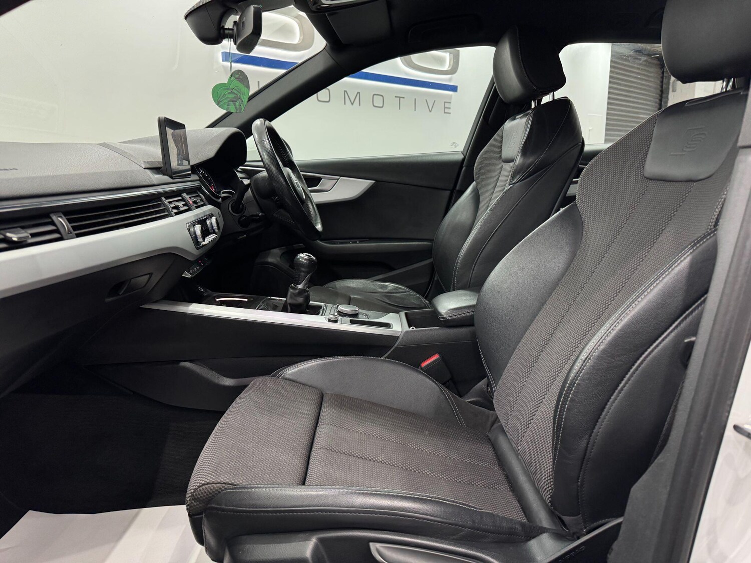 Used Audi A4 Avant for sale - 77723840: Photo 47