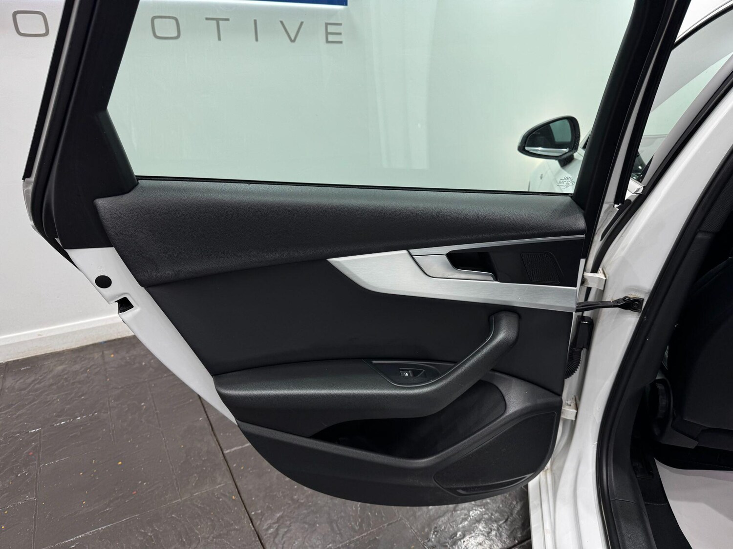 Used Audi A4 Avant for sale - 77723840: Photo 50