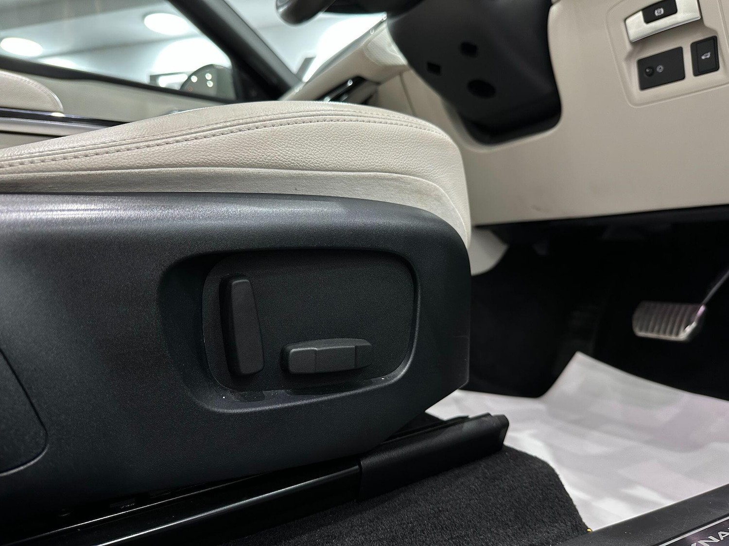 Used Land Rover Range Rover Velar 2017 for sale - 76657863: Photo 26