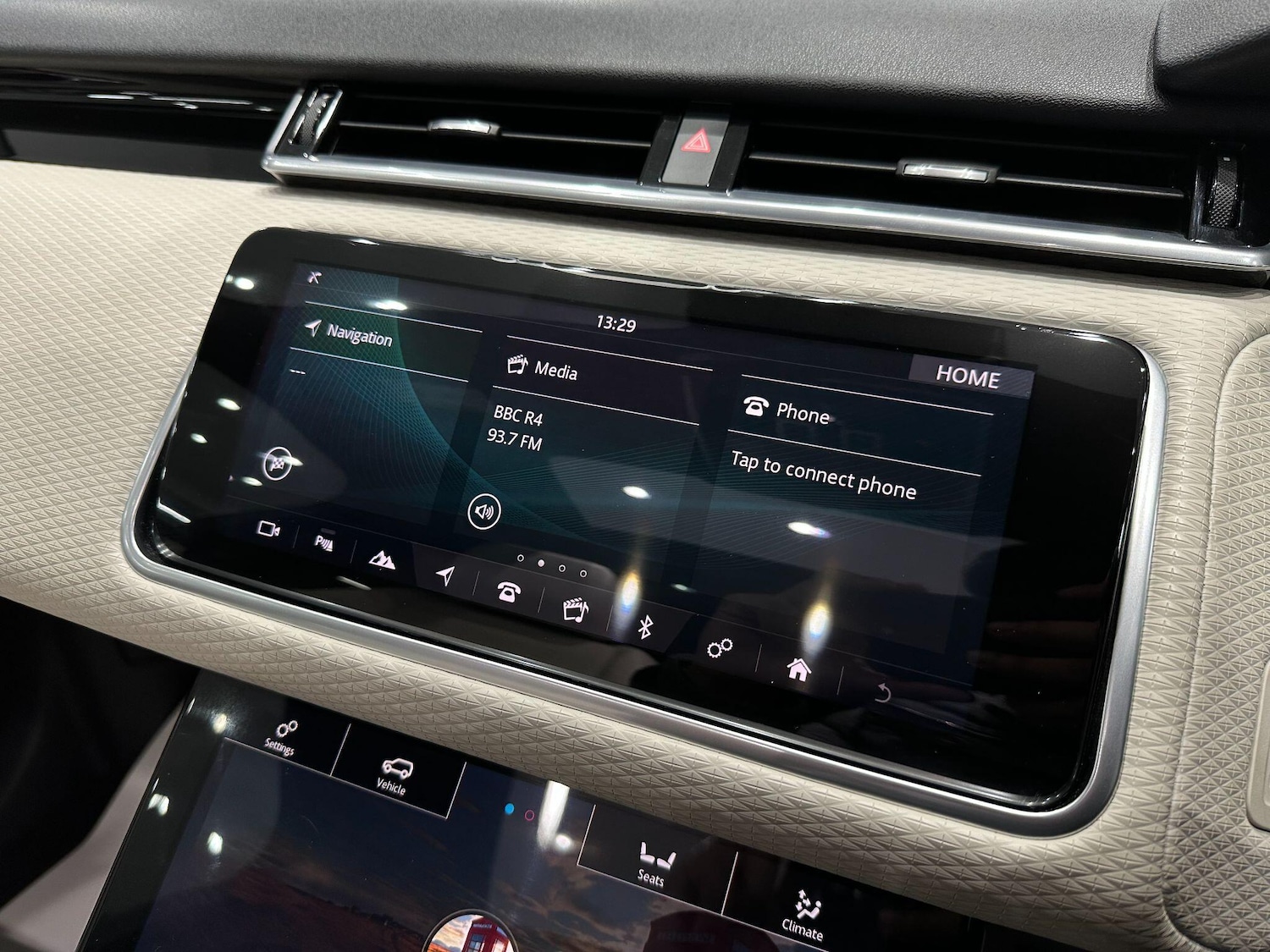 Used Land Rover Range Rover Velar 2017 for sale - 76657863: Photo 36