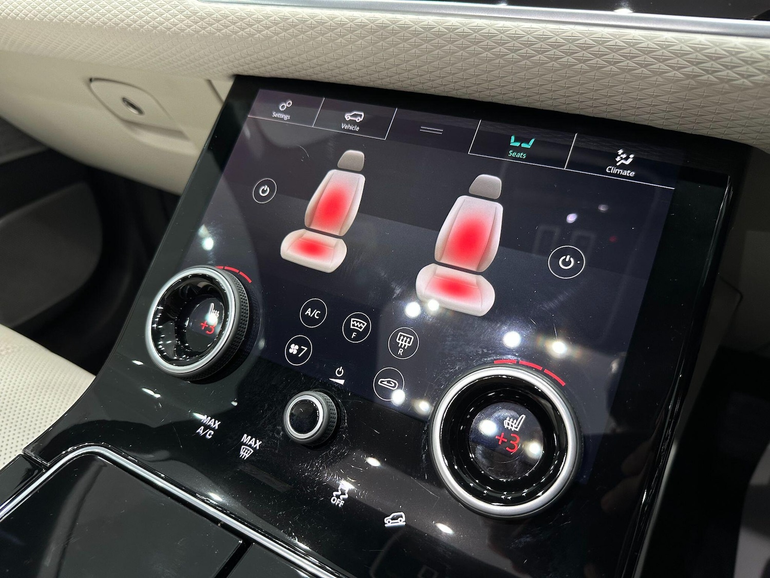 Used Land Rover Range Rover Velar 2017 for sale - 76657863: Photo 42