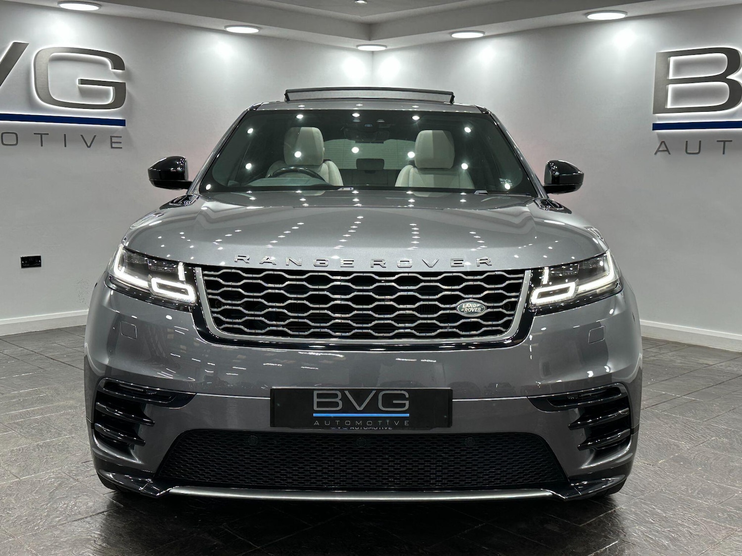 Used Land Rover Range Rover Velar 2017 for sale - 76657863: Photo 5