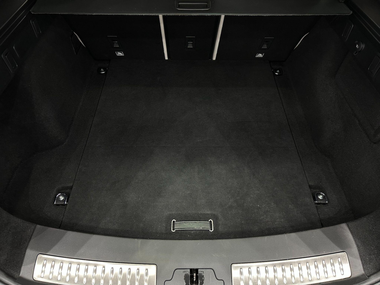 Used Land Rover Range Rover Velar 2017 for sale - 76657863: Photo 63