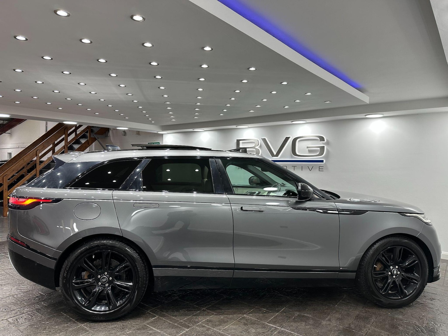 Used Land Rover Range Rover Velar 2017 for sale - 76657863: Photo 8