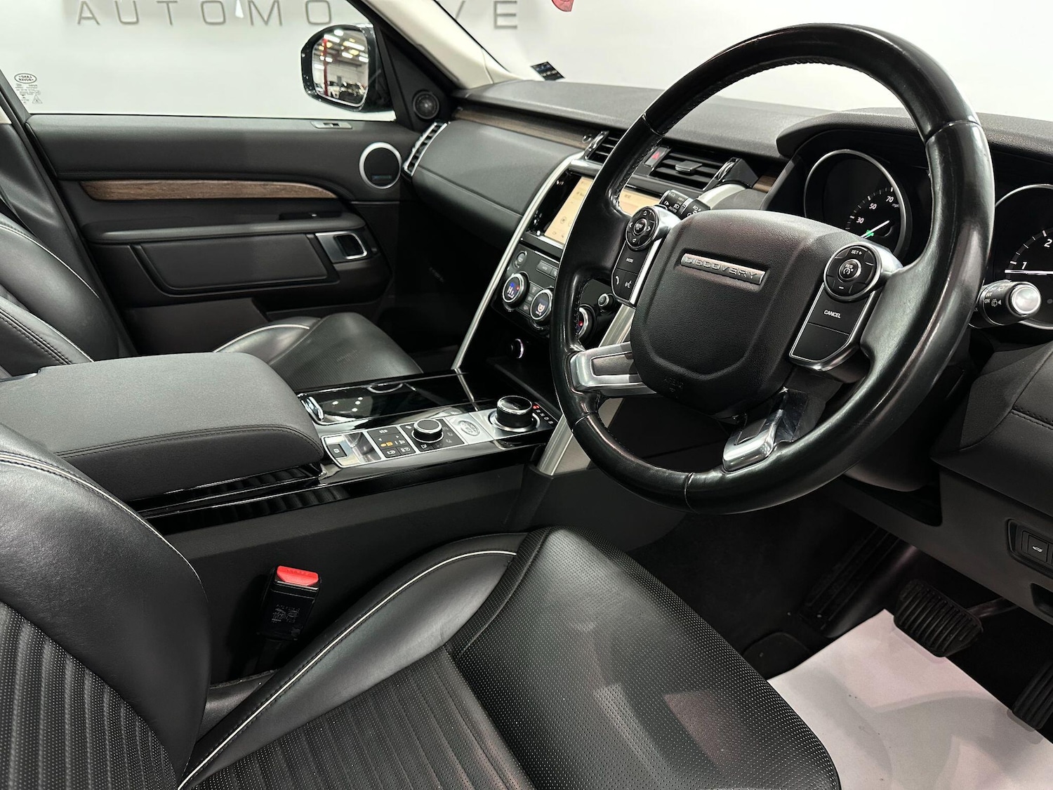 Used Land Rover Discovery 2017 for sale - 76423287: Photo 22