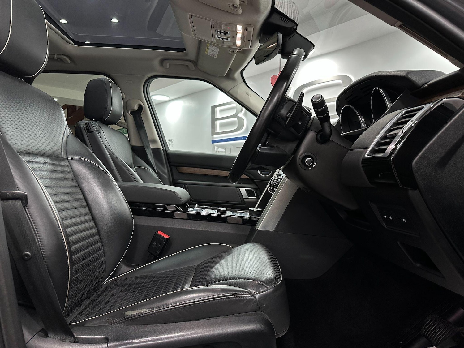 Used Land Rover Discovery 2017 for sale - 76423287: Photo 23