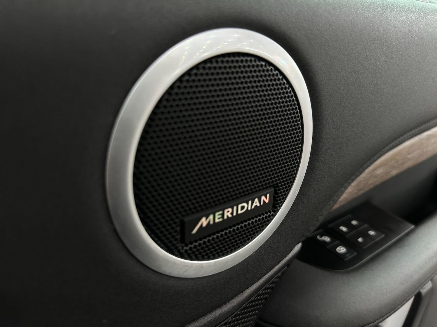 Used Land Rover Discovery 2017 for sale - 76423287: Photo 27