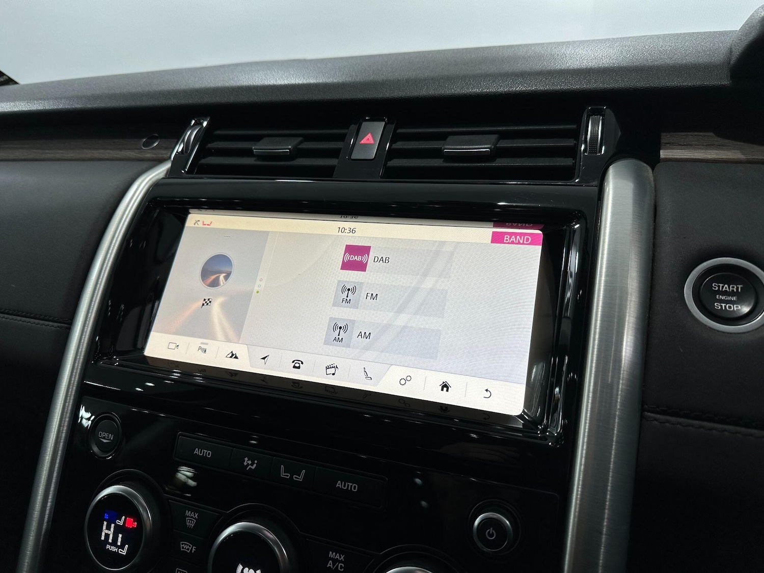 Used Land Rover Discovery 2017 for sale - 76423287: Photo 38