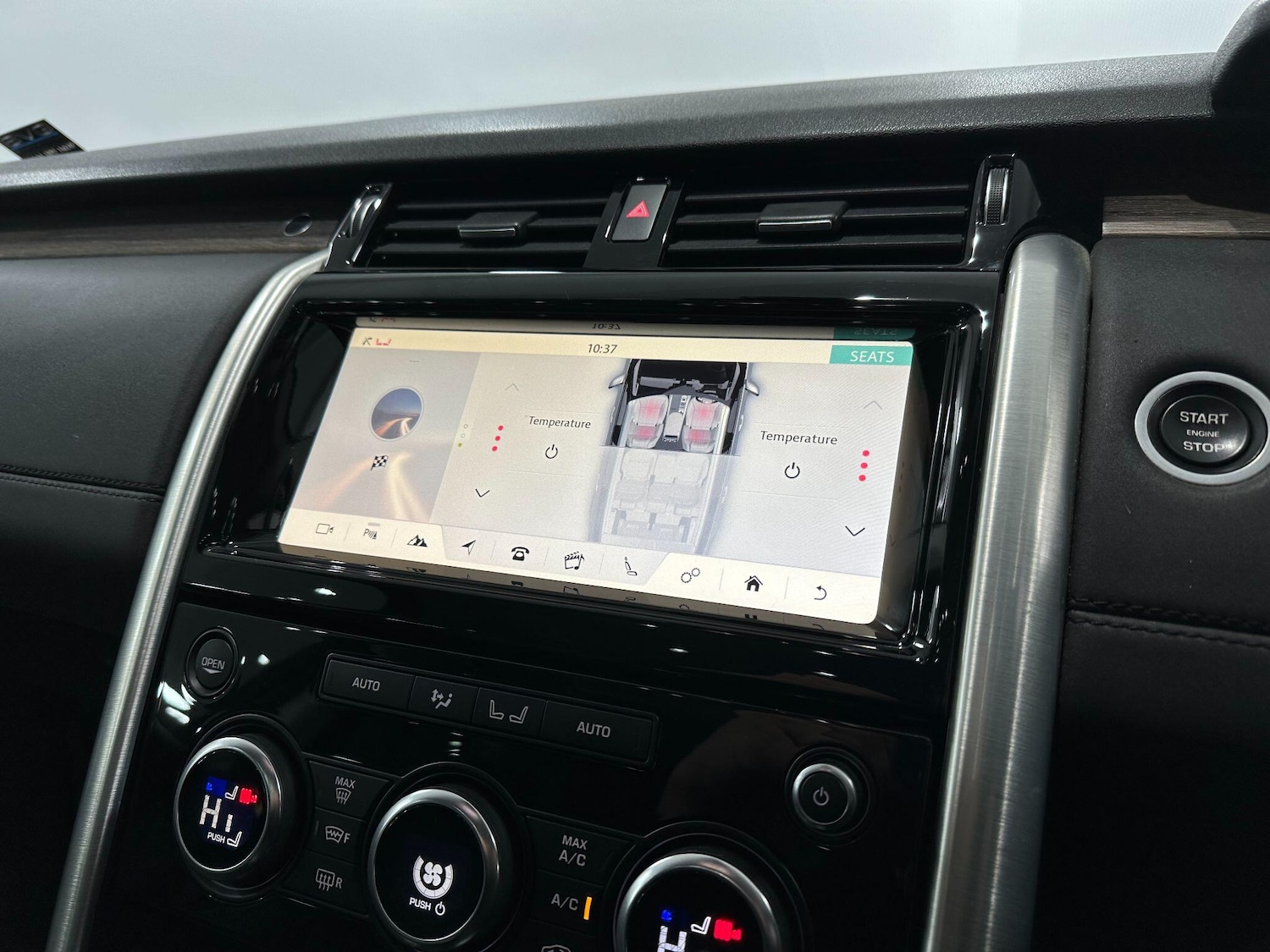 Used Land Rover Discovery 2017 for sale - 76423287: Photo 43