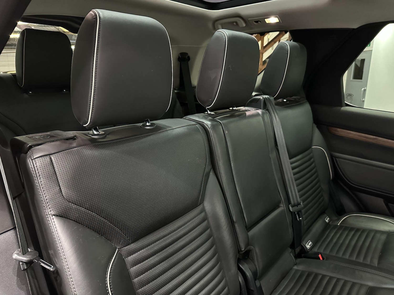 Used Land Rover Discovery 2017 for sale - 76423287: Photo 73