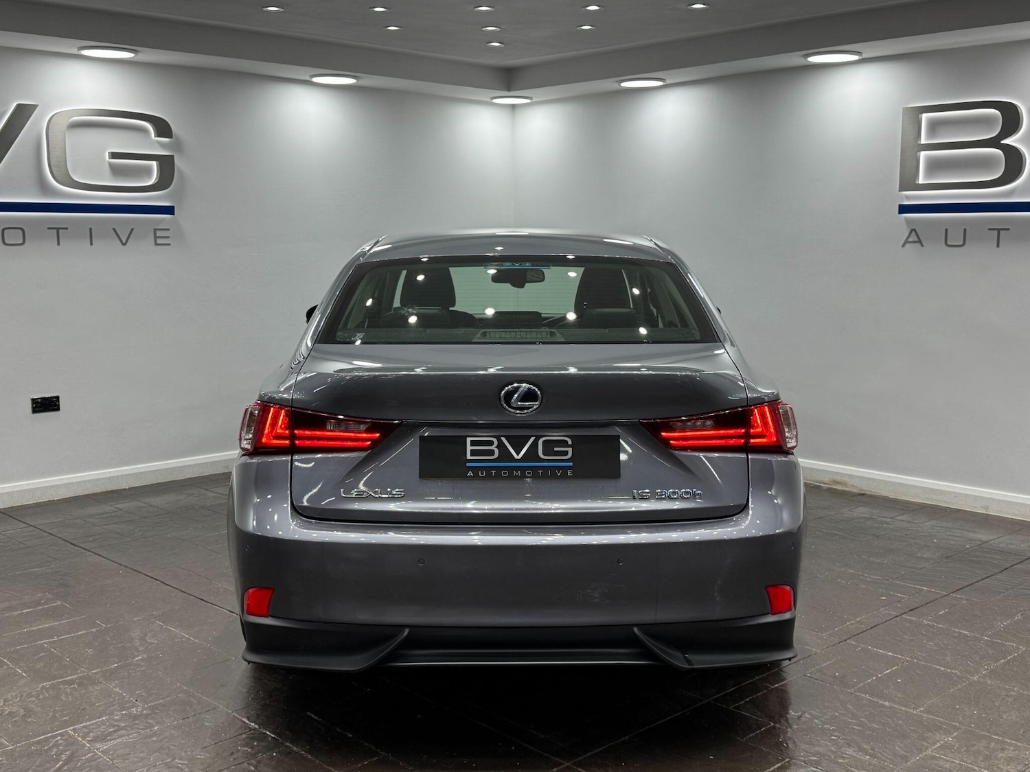 Used Lexus IS 2015 for sale - 77982305: Photo 10