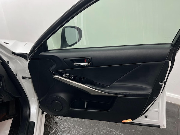 Used Lexus IS 2015 for sale - 76095052: Photo 34