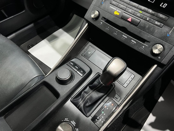 Used Lexus IS 2015 for sale - 76095052: Photo 36