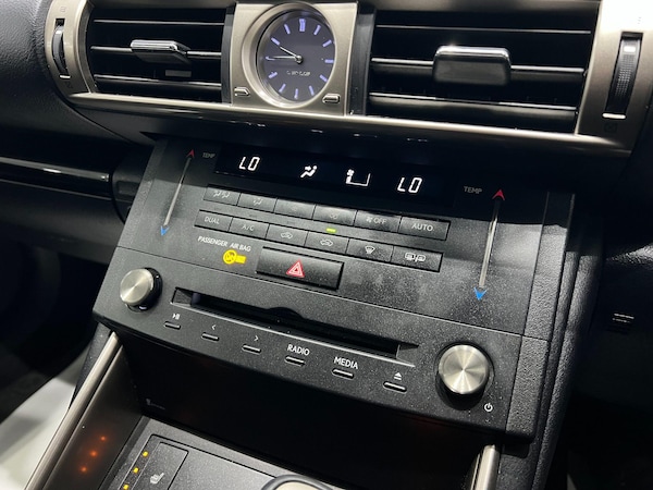 Used Lexus IS 2015 for sale - 76095052: Photo 40