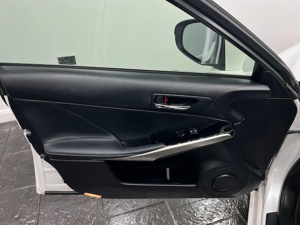 Used Lexus IS 2015 for sale - 76095052: Photo 62