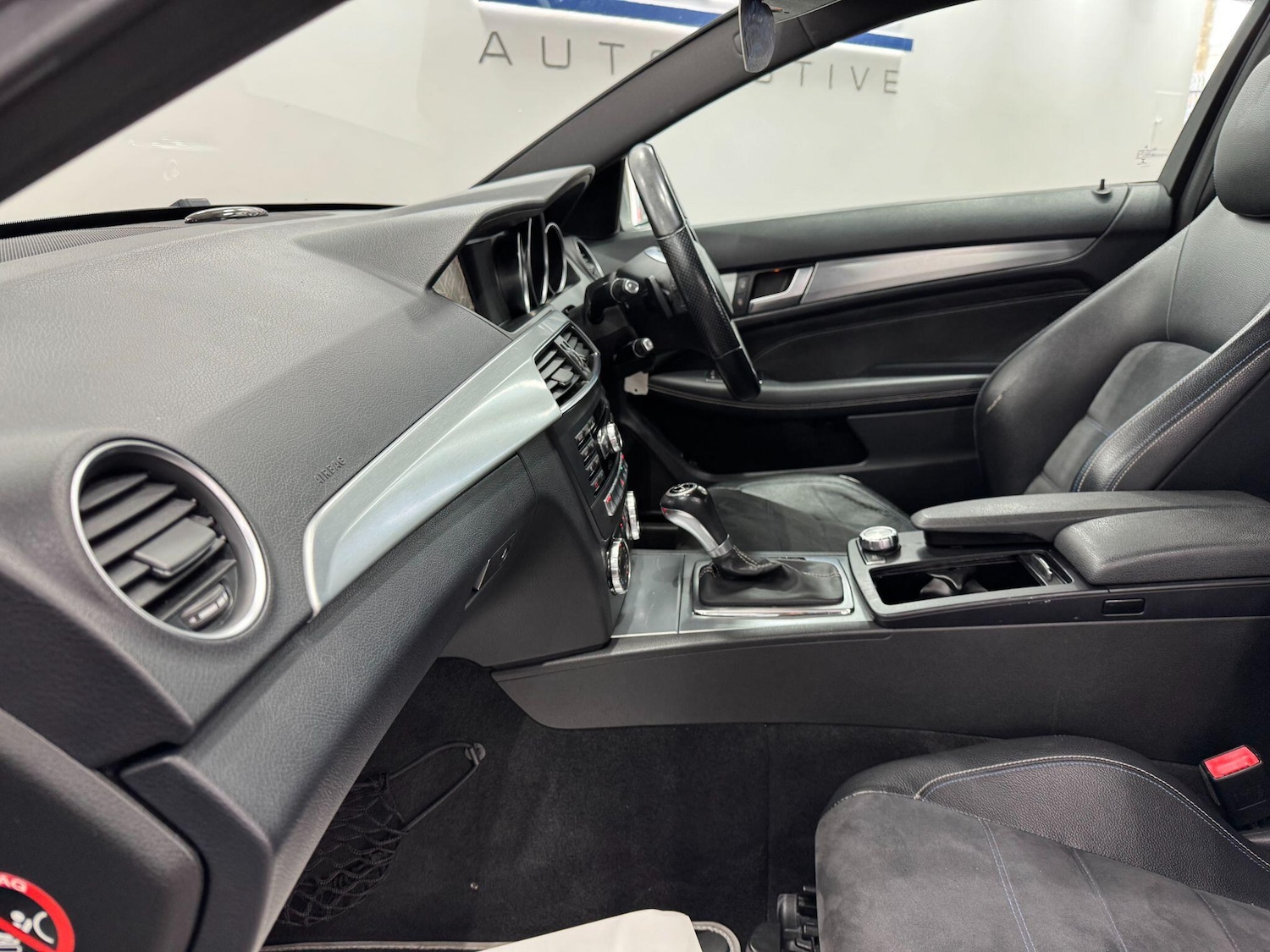 Used Mercedes-Benz C Class 2014 for sale - 77538342: Photo 43