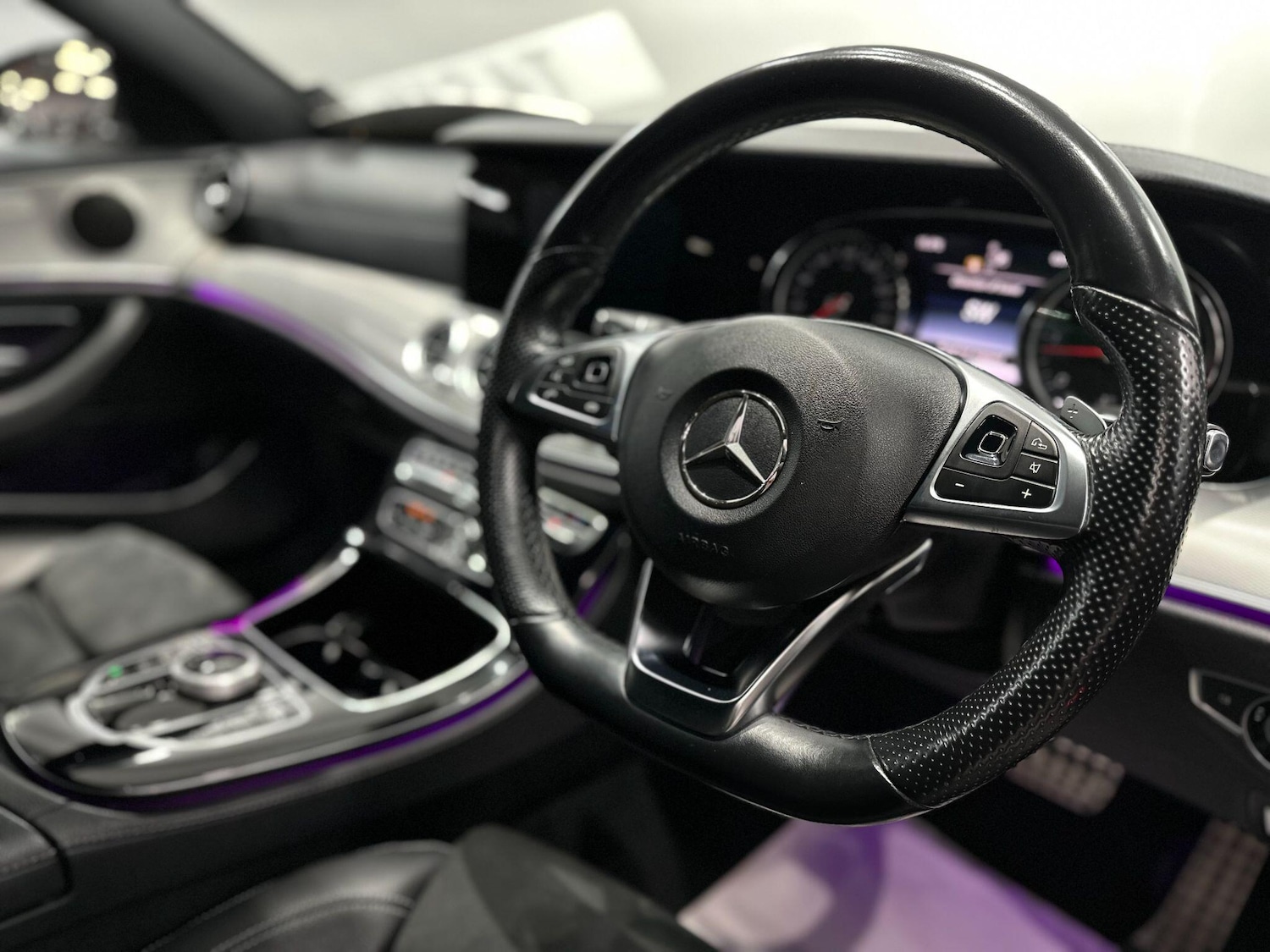 Used Mercedes-Benz E Class for sale - 77016343: Photo 32