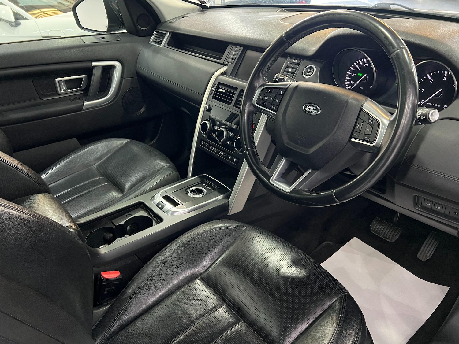 Used Land Rover Discovery Sport 2016 for sale - 76528002: Photo 14