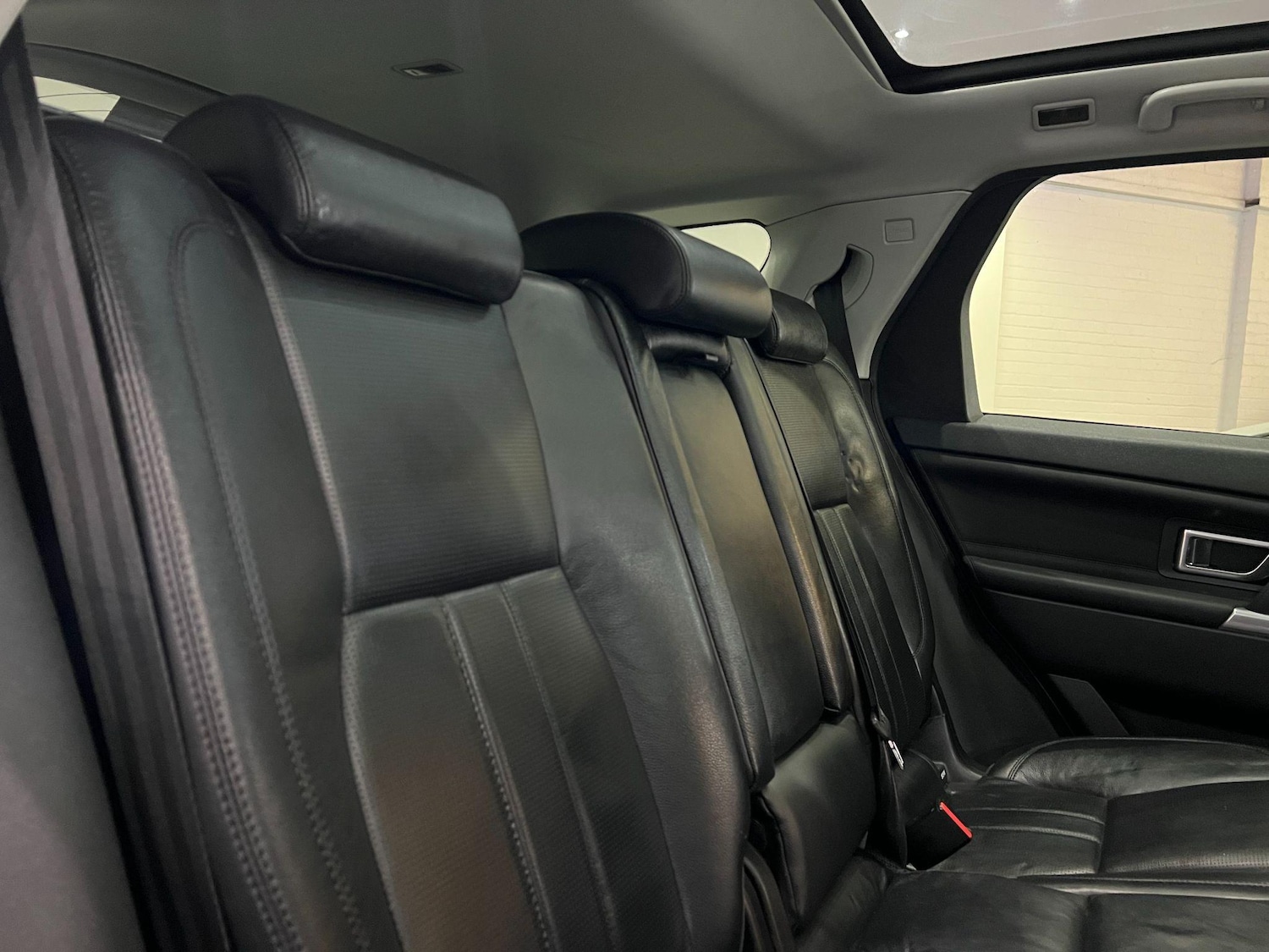 Used Land Rover Discovery Sport 2016 for sale - 76528002: Photo 19