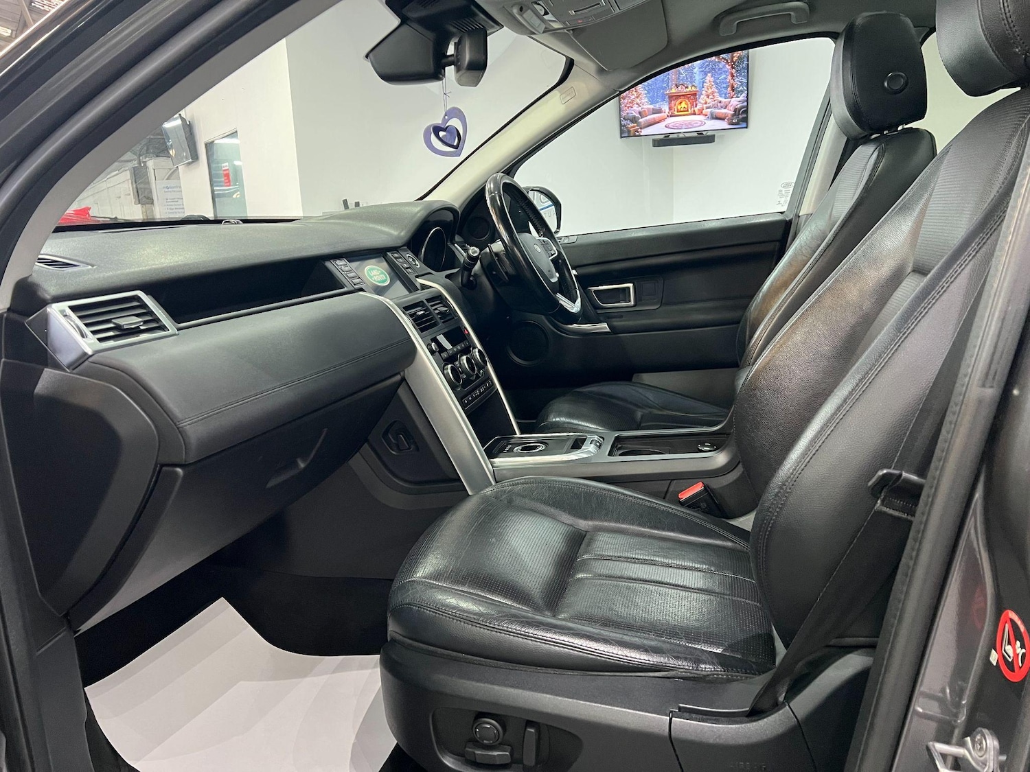 Used Land Rover Discovery Sport 2016 for sale - 76528002: Photo 22