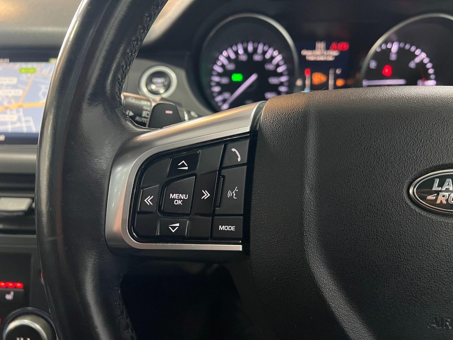 Used Land Rover Discovery Sport 2016 for sale - 76528002: Photo 41